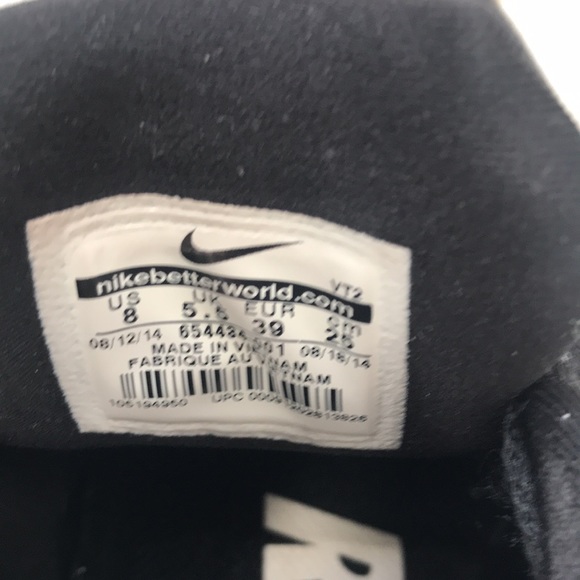 NikeRunning Sneakers - Picture 6 of 6